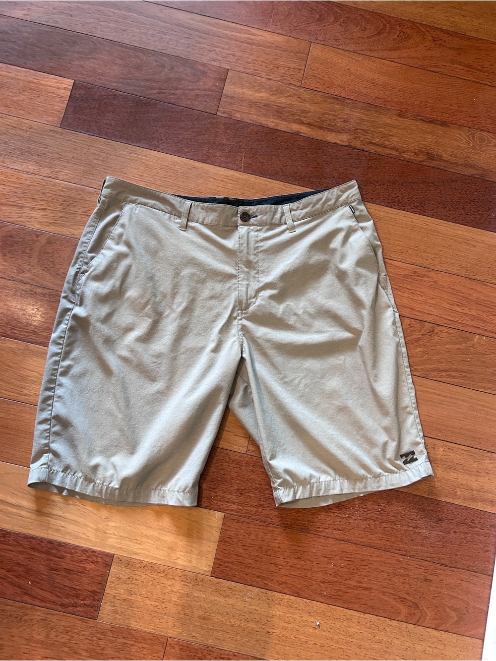Billabong Men's Khaki Submersible Hybrid Performance Walking Surf Shorts sz 38